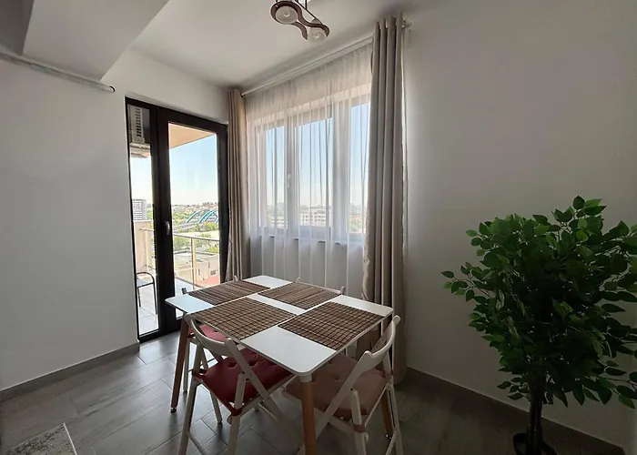 Soho Apartment - City View With Rooftop Garden