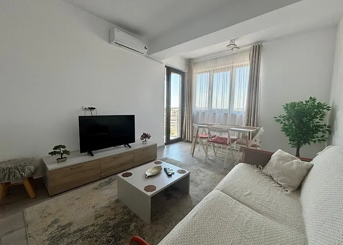 Soho Apartment - City View With Rooftop Garden