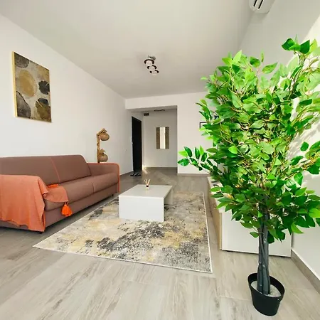 Soho Apartment - City View With Rooftop Garden Bucarest Exterior foto