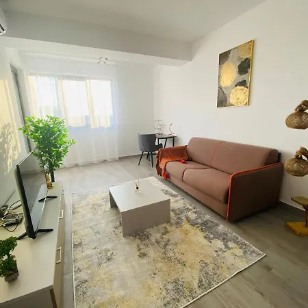 Soho Apartment - City View With Rooftop Garden Bucarest Exterior foto