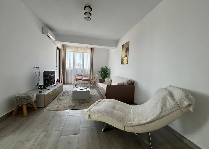 Soho Apartment - City View With Rooftop Garden